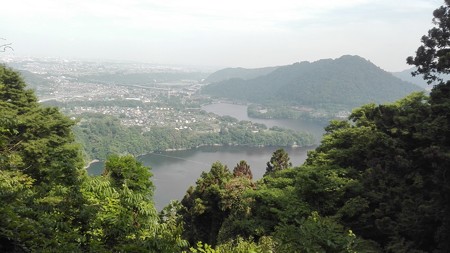 津久井湖と城山がみえる絶景@峯の薬師