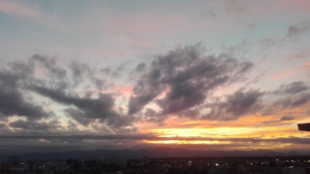 黄昏時、きれいな夕焼け。