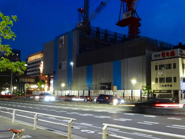 建設工事中の新「御園座」 - 2