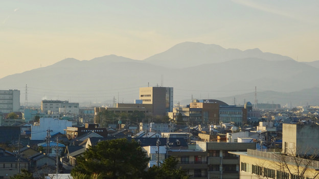大垣城 - 43:最上階から見た景色(伊吹山)