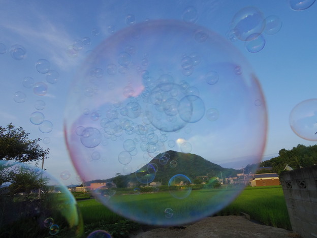 爽やか青空シャボン玉
