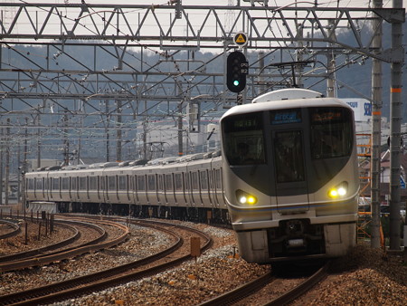 225系新快速 サントリーカーブ