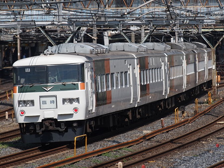 185系快速足利藤まつり号 東北本線上野~尾久
