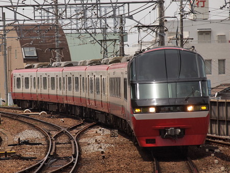 名鉄1000系特急 名古屋本線東岡崎駅01