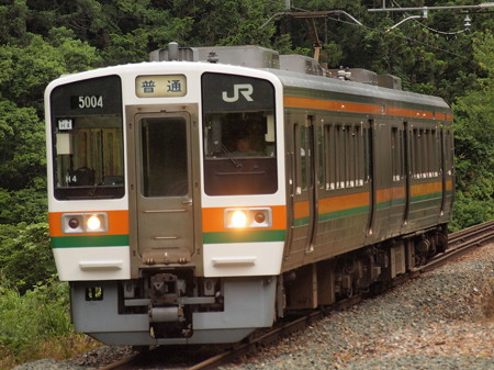 213系普通 飯田線城西駅