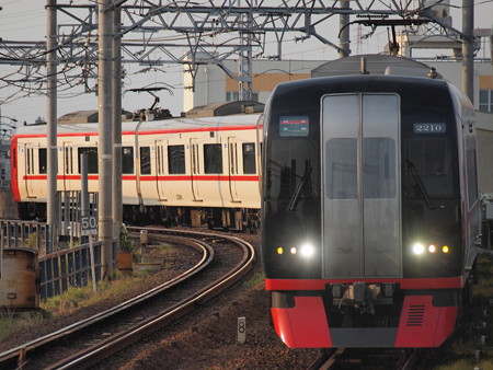 名鉄2200系特急 名鉄名古屋本線東枇杷島駅
