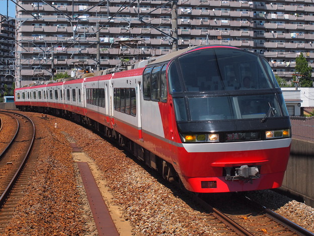 名鉄1000系特急 名鉄常滑線豊田本町駅 写真共有サイト フォト蔵