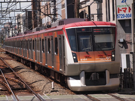 東急6000系急行 東急大井町線自由が丘駅01