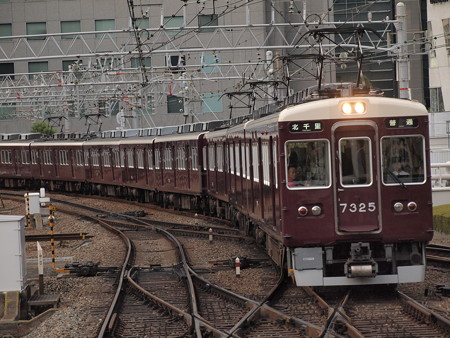 阪急7300系普通 阪急京都線梅田駅01