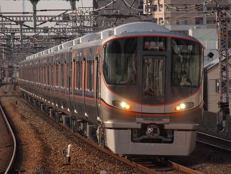 323系普通 大阪環状線野田駅01