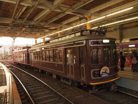 嵐電モボ21形 嵐電本線帷子ノ辻駅01