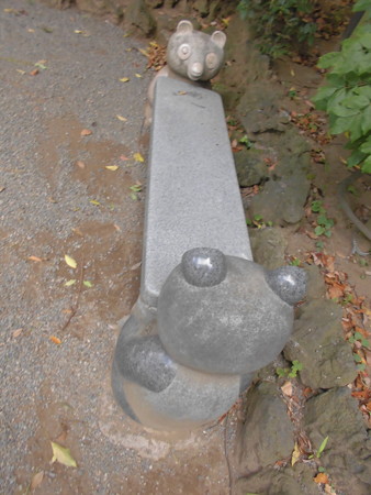 居木神社-16_キャラ-05ベンチ