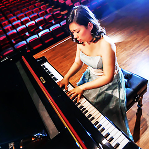荒井直子　あらいなおこ　ピアノ奏者　ピアニスト　Naoko Arai