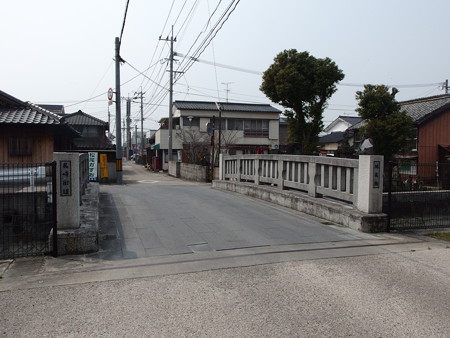 P3220473