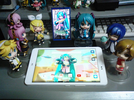 ミク:「みっくみくスマホと、みっくみくタブレットでぇ~す♪」 リ...