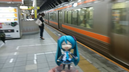 ? 岐阜 22:55 → 名古屋 23:15 5528F 快速