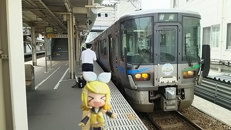 ■ 富山 15:05 → 泊 15:52 535M 普通(あいの風とやま鉄道)