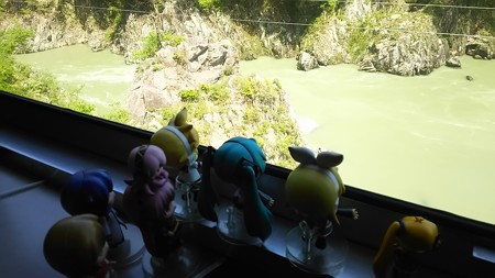 日出谷→野沢間、阿賀野川上流を、分水嶺に向かってさらに登ります。