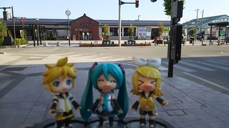 喜多方駅に戻ってきました。 ミク:「お疲れ様でした! 風が気持ち...