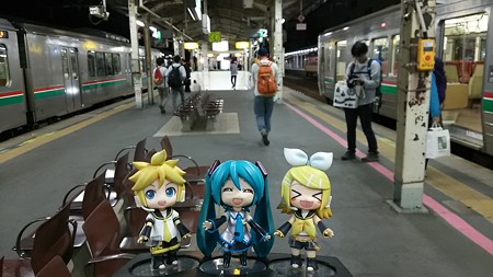 ミク:「郡山駅に到着ですー♪」 リン:「お疲れちゃまーん!!」 レ...