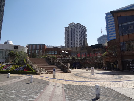 トリトンの庭園全景