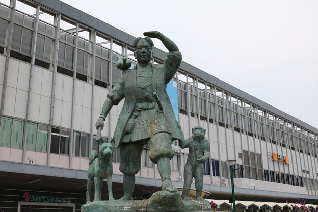 桃太郎銅像