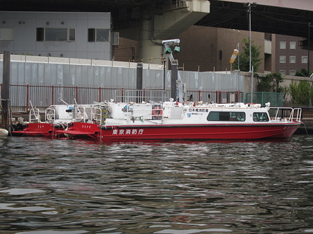 東京消防庁の消防艇