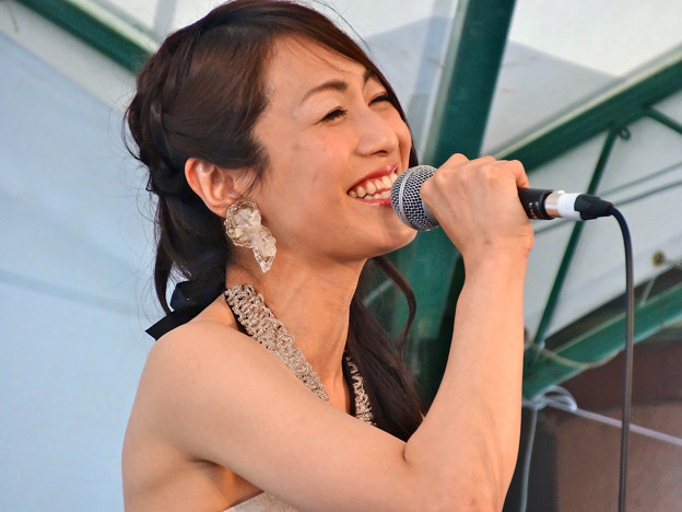 Photos: 玉城ちはる ひろしまフラワーフェスティバル2015 ホップステージ