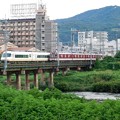 大和川を渡る近鉄大阪線 (2)