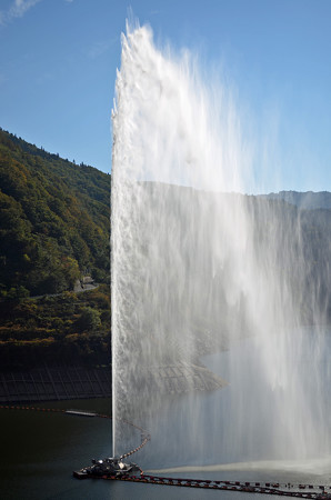 161016寒河江ダムの噴水04