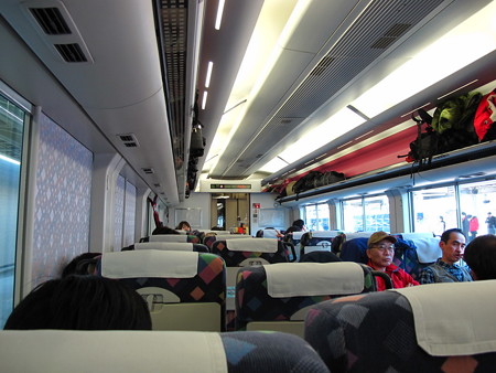 特急あづさ3号車内