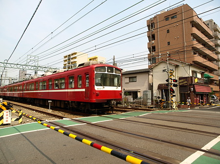 800形(子安駅)2