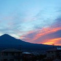 6月26日富士宮からの早朝富士山 おはようございます(^ ^)少しだけ朝焼けしました～
