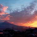 月16日富士宮からの早朝富士山 おはようございます(^ ^)焼けないと思いきや、焼けましたね～