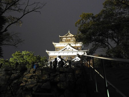 広島城ライトアップ08