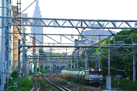 原宿ー渋谷間　早朝の8588ﾚ