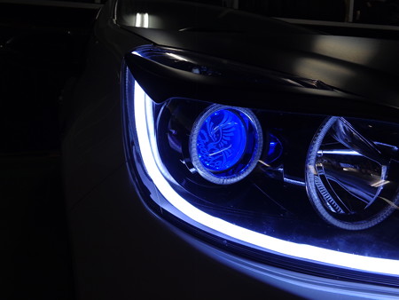 トヨタＡＱＵＡ　愛知県　プロジェクター内ＬＥＤ取付　カラーチェンジタイプ３