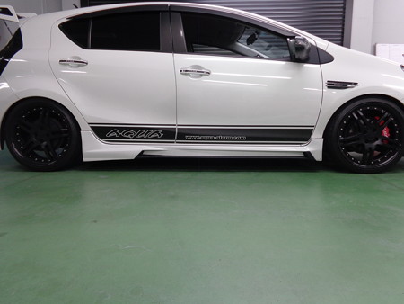 トヨタＡＱＵＡ　サイドデカール１