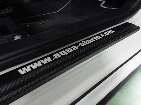 トヨタＡＱＵＡ　ドアステップ傷防止フィルム１