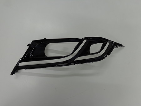 アルファード３０　ヘッドライトインナーブラックアウト　塗装後２