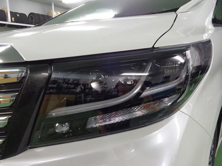 アルファード３０　ヘッドライトインナーブラックアウト完成　左