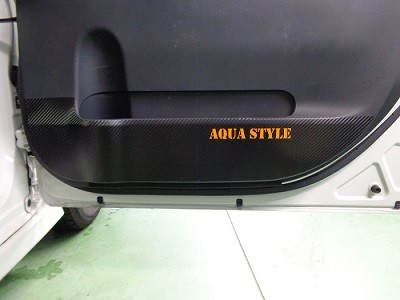 タント　ドアパネル傷防止シート　ＡＱＵＡＳＴＹＬＥロゴ　運転席側