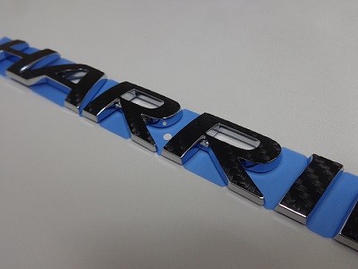 ハリアー６０ロゴエンブレムカーボンシート