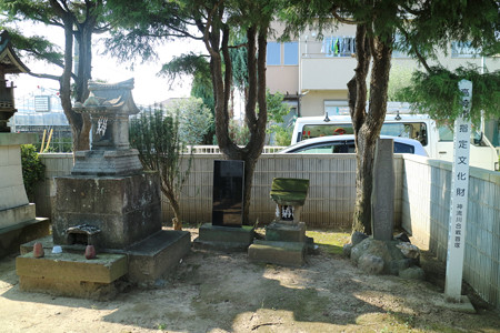 首塚八幡宮 (1)