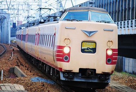こうのとり9号 381系