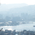 靄の長崎港