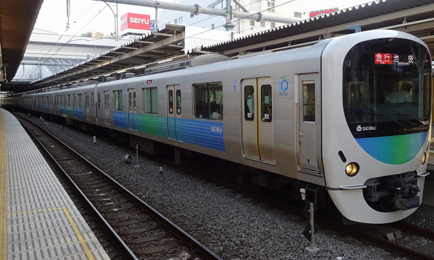 西武鉄道30000系｢ｽﾏｲﾙﾄﾚｲﾝ｣