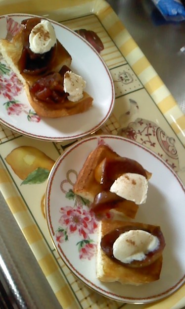 きのう何食べた に載ってたりんごのキャラメル煮作ってみた トース 写真共有サイト フォト蔵