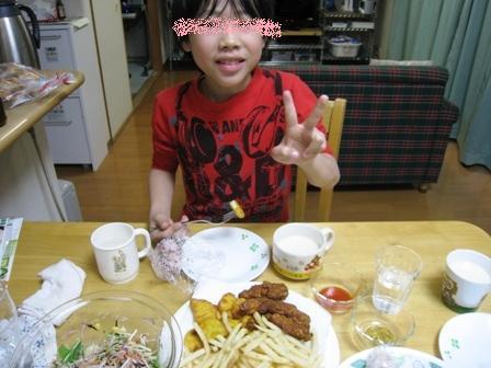 今回のお誕生会は軽くつまめるものばかりにしました