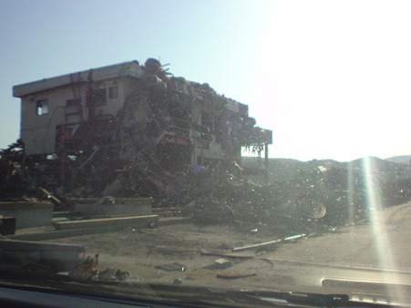 51.瓦礫の山7